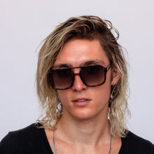 Load image into Gallery viewer, Diplomat - Retro Aviator Sunglasses for Women & Men