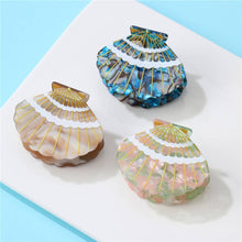 Load image into Gallery viewer, Marbled Seashell Hair Claw Clip | 40H1047
