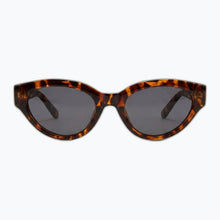 Load image into Gallery viewer, Monroe - Vintage Polarized Cat-Eye Sunglasses for Women