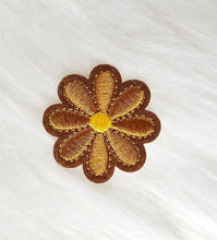 Load image into Gallery viewer, Daisy Small Flower Embroidery Iron On Patch