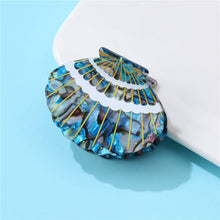 Load image into Gallery viewer, Marbled Seashell Hair Claw Clip | 40H1047