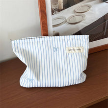 Load image into Gallery viewer, Large Fresh Makeup Bag Travel Toiletry Organizer_CUAB00646