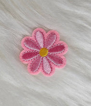 Load image into Gallery viewer, Daisy Small Flower Embroidery Iron On Patch
