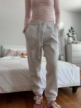 Load image into Gallery viewer, Pearl Grey Basic Blank Jogger Sweatpants
