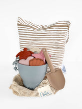 Load image into Gallery viewer, Hudson Silicone Beach Toy Set
