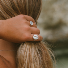 Load image into Gallery viewer, Shell Ring (Handmade)
