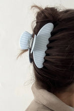 Load image into Gallery viewer, JUMBO STRIPE PLAID OVAL HAIR CLAW CLIPS | 40H1020

