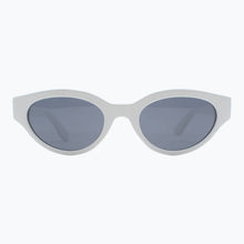 Load image into Gallery viewer, Monroe - Vintage Polarized Cat-Eye Sunglasses for Women

